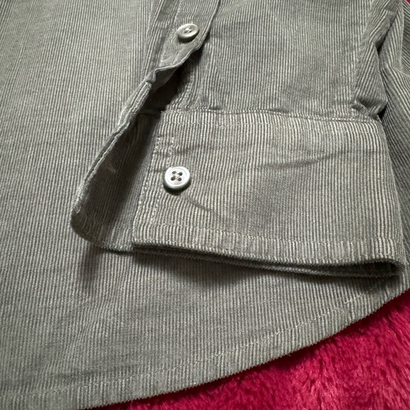 Orvis is soft cord button up in L - Picture 2 of 6